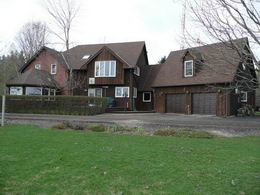 Main Residence - Country homes for sale and luxury real estate including horse farms and property in the Caledon and King City areas near Toronto